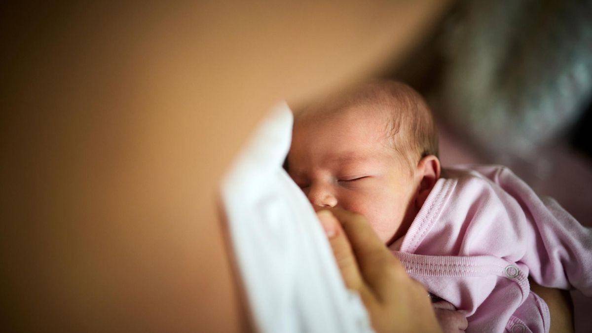 Un estudio revela que Instagram asocia la lactancia materna exclusiva con la «buena madre» y genera culpa