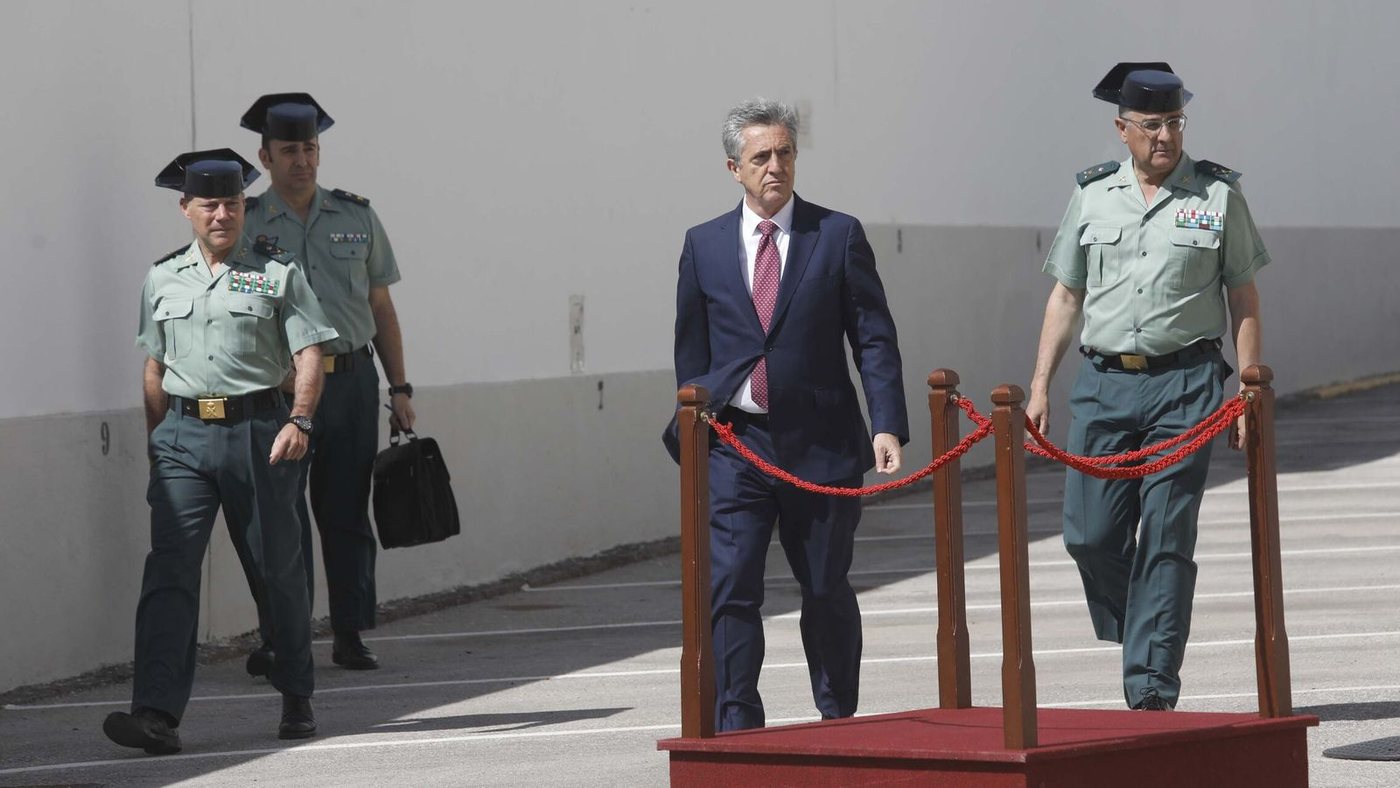 El juez Pedraz imputa al exdirector de la Guardia Civil por presuntas presiones para frenar investigaciones al PSOE
