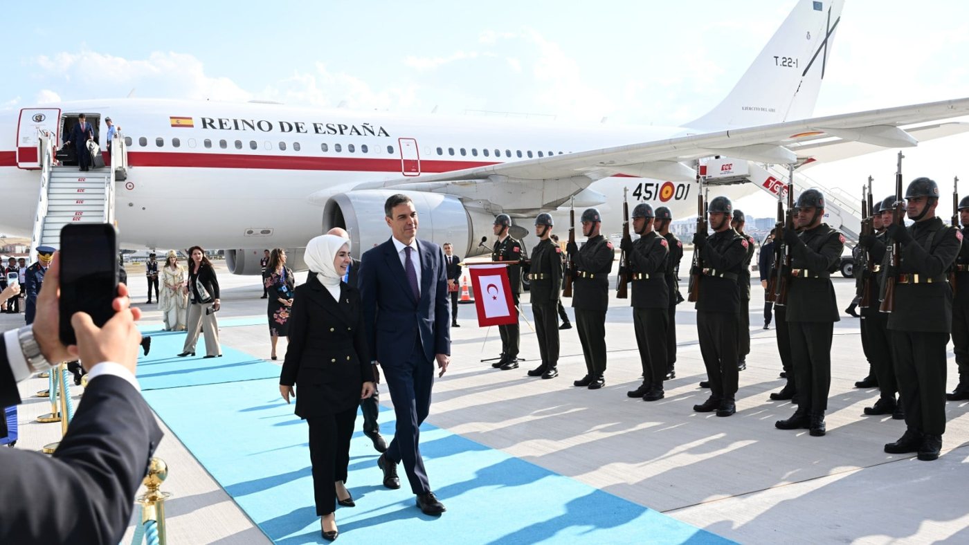 Sánchez asiste a la cumbre de la OTAN en Ankara con tres aviones militares y rechaza aumentar el gasto al 5% del PIB