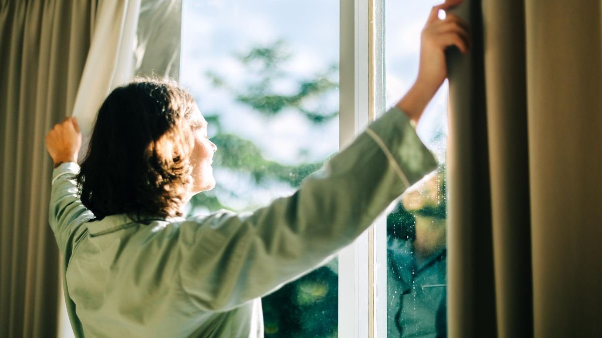 Cómo aprovechar el sol del verano para volver al trabajo sin desajustar el sueño