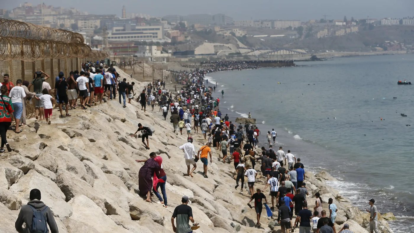 Ceuta registra entradas masivas de migrantes tras el acercamiento de España a Argelia