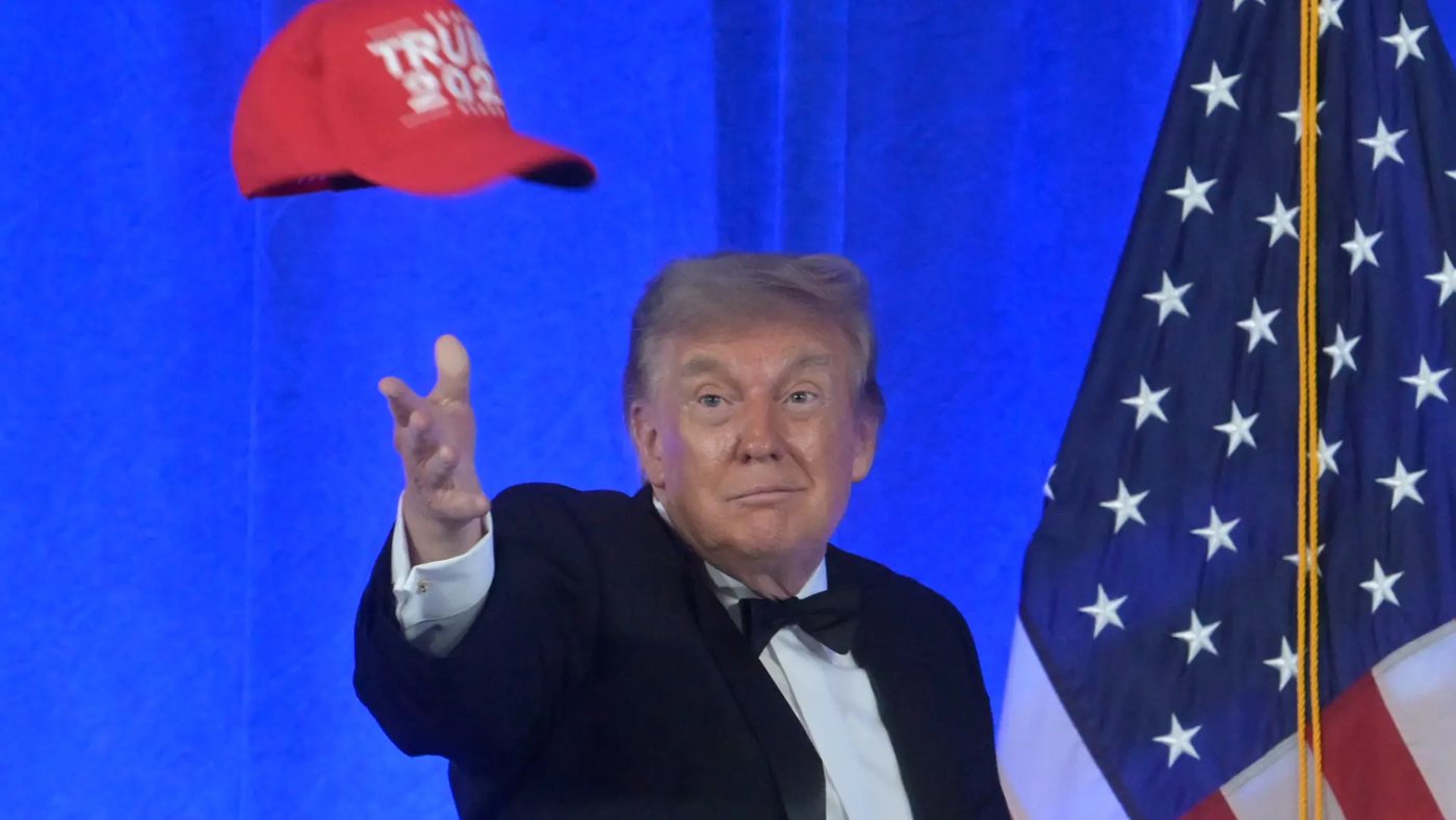 Trump celebra la Cena de Corresponsales que fue suspendida tras su intento de asesinato