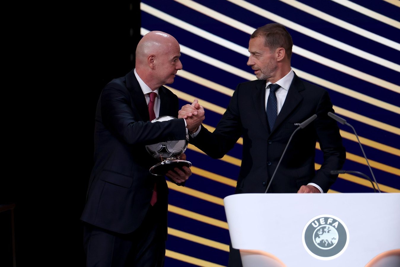 La UEFA y sus federaciones nacionales inician un boicot contra la FIFA