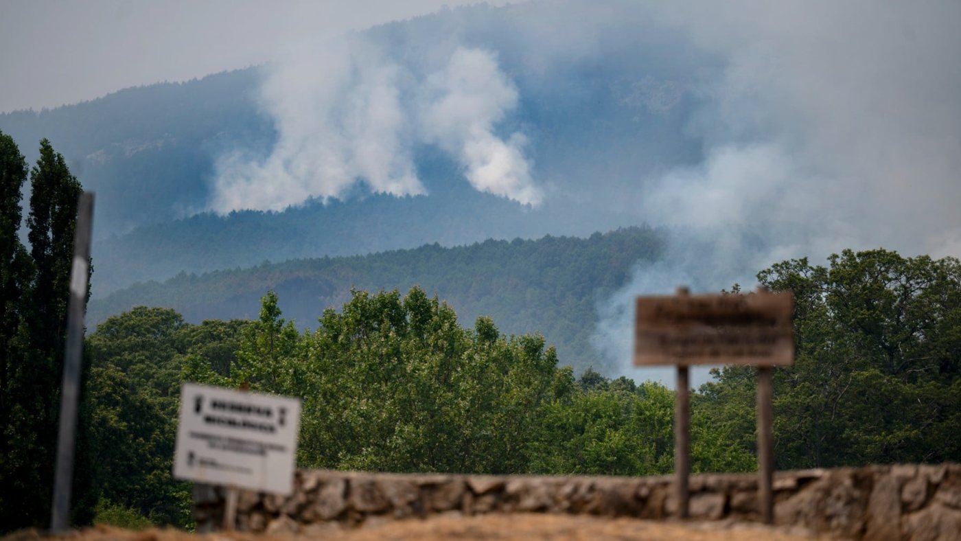 La cuarta ola de calor agrava la lucha contra los incendios en Ávila y Madrid