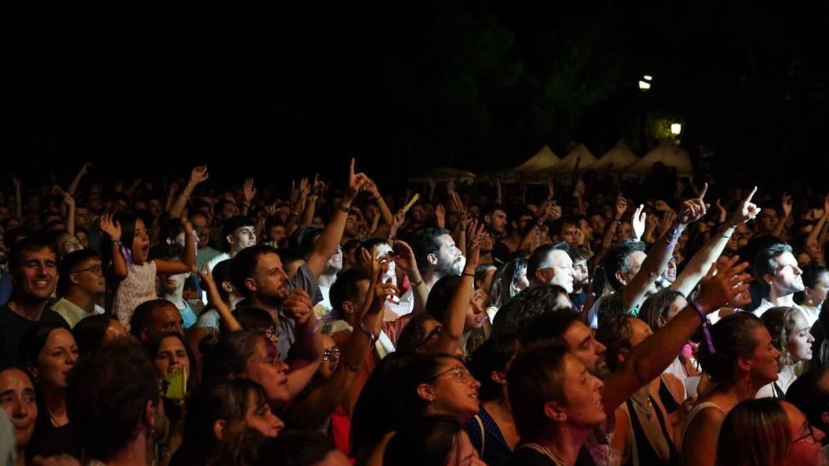 El último Mobofest se despide con un homenaje a Joan Roca, bajista de Antònia Font